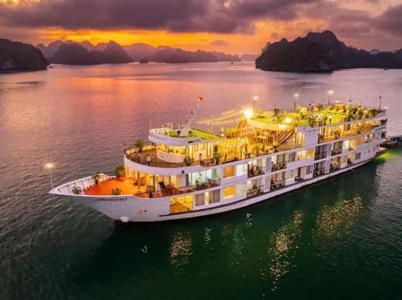 Billet Au départ de Hanoï : croisière de 4 jours à Ninh Binh et dans la baie d'Halong avec balcon