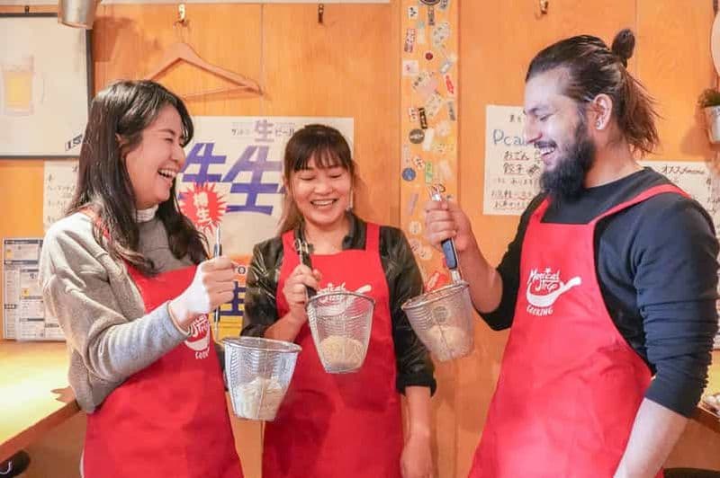 Billet Cours de cuisine Ramen et Gyoza à Kyoto avec des chefs professionnels