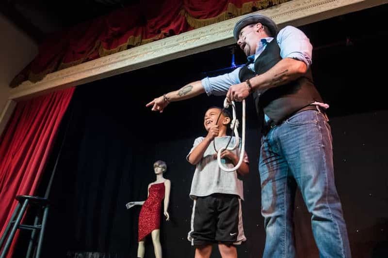 Orlando : Le Dîner-Spectacle de Magie Outta Control