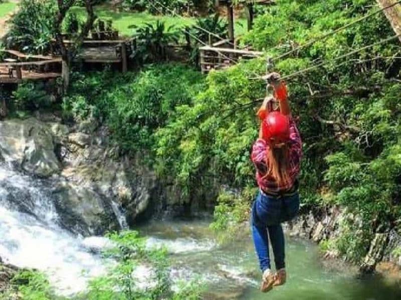 Billet NADI : Tour de zipline avec bain de boue et source thermale