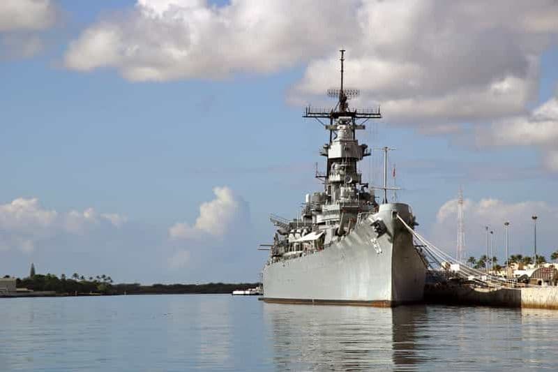 Billet Oahu : Pearl Harbor, USS Arizona, Might Mo, & Honolulu Tour