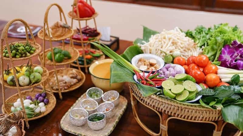 Billet Bangkok : cours de cuisine thaïlandaise White Lotus avec visite du marché