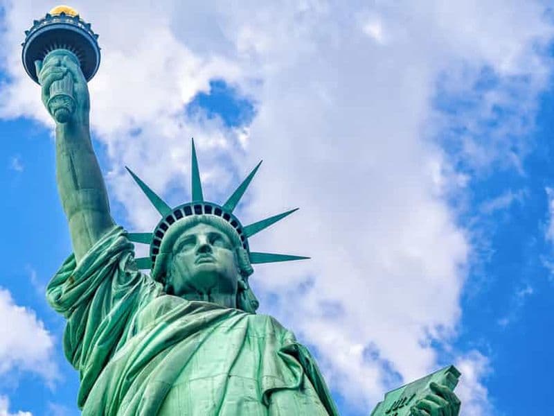 Billet New York : visite guidée de la Statue de la Liberté et d'Ellis Island avec ferry