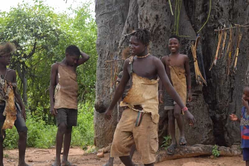 Billet Arusha : visite du lac Eyasi et des villages tribaux des Datoga et des Hadzabe