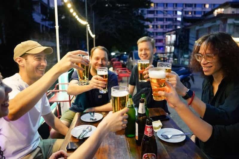 Bangkok : tournée des bars de Khao San Road avec shots gratuits et entrée