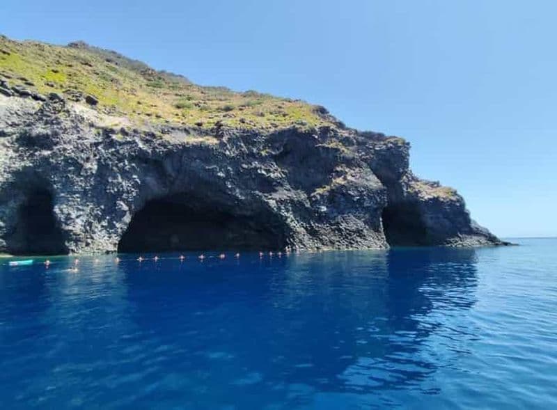 Billet De Lipari : Alicudi & Filicudi Boat Tour (8 heures) PETIT GROUPE