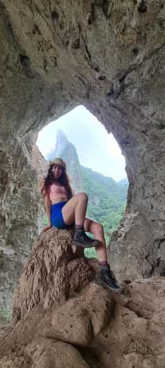 Billet Monterrey : Profitez d'une eau rafraîchissante en traversant le Cerro Agujerado.