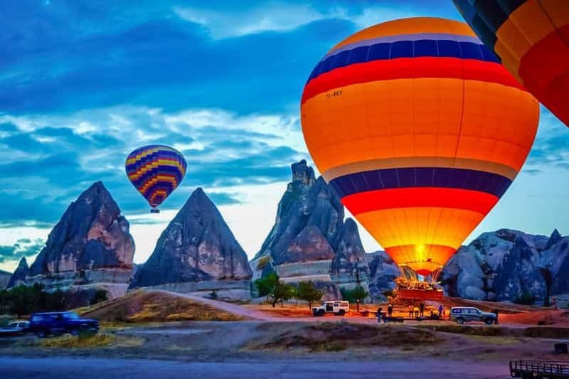 Billet Cappadoce : Montgolfière au lever du soleil, Göreme et cheminées de fées