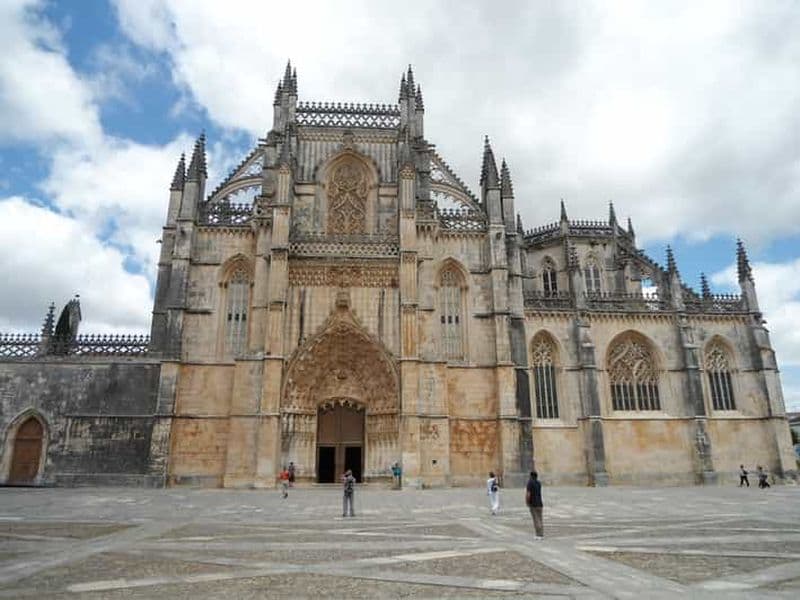Billet Visite privée de Fátima, Batalha, Alcobaça, Nazaré et Óbidos