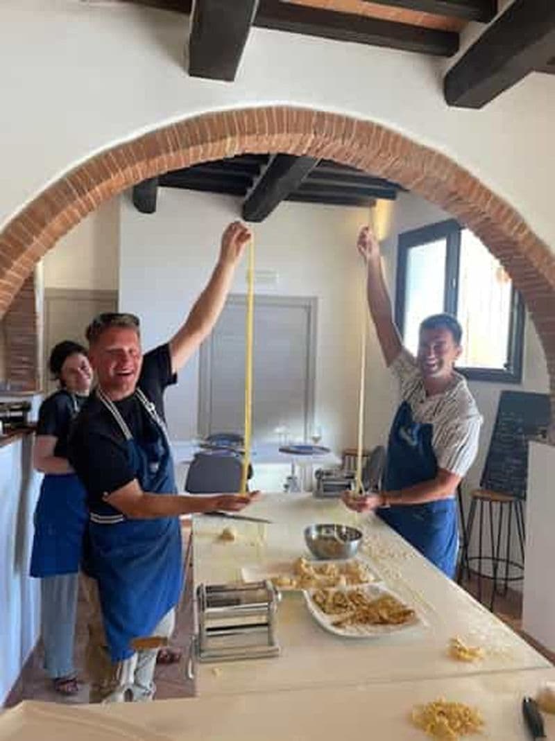 Capoliveri : cours de cuisine, pâtes fraîches et déjeuner ou dîner