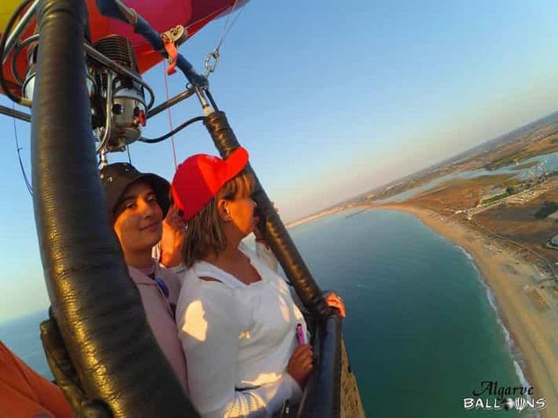 Vol en montgolfière au lever du soleil en Algarve