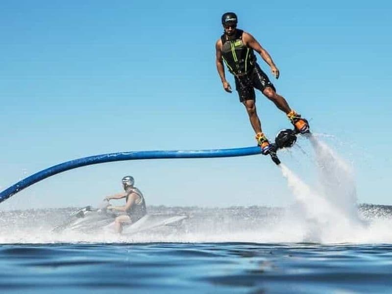 Nouvelle El Alamein : expérience Flyboard avec moniteur