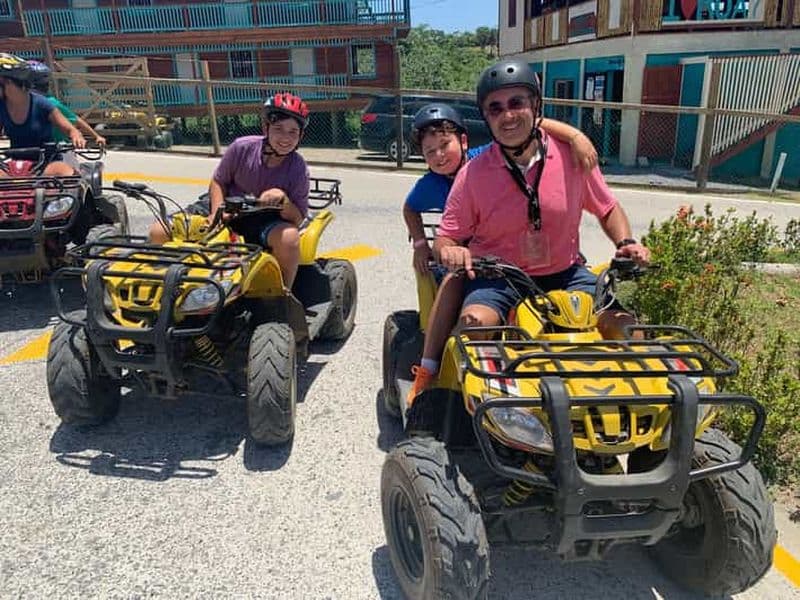 Billet Coxen Hole : visite du sanctuaire des singes et des paresseux et tour en VTT