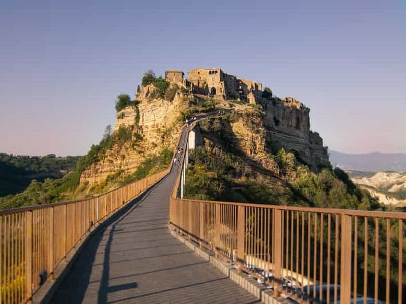 Billet Rome : Excursion d'une journée à Civita di Bagnoregio et au jardin de la Villa Lante