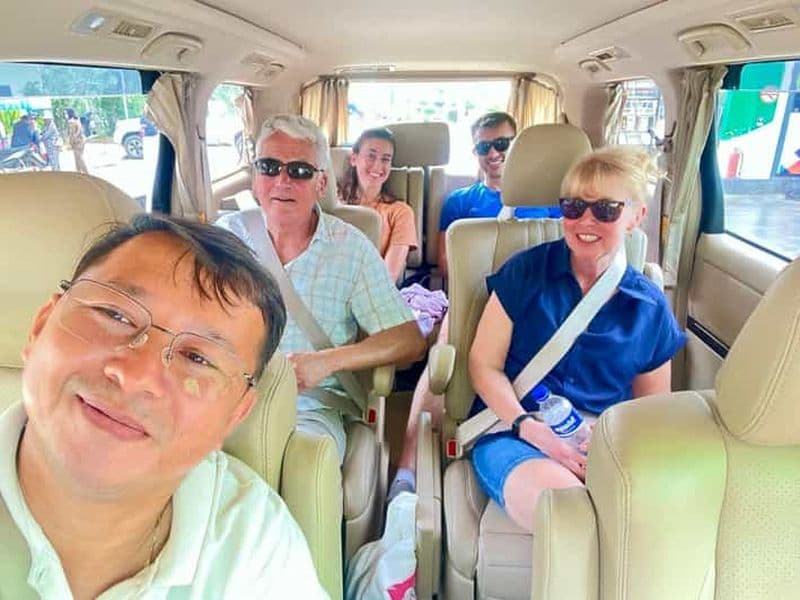 Billet Transfert en taxi de Phnom Penh à Siem Reap, avec un chauffeur de taxi sympathique