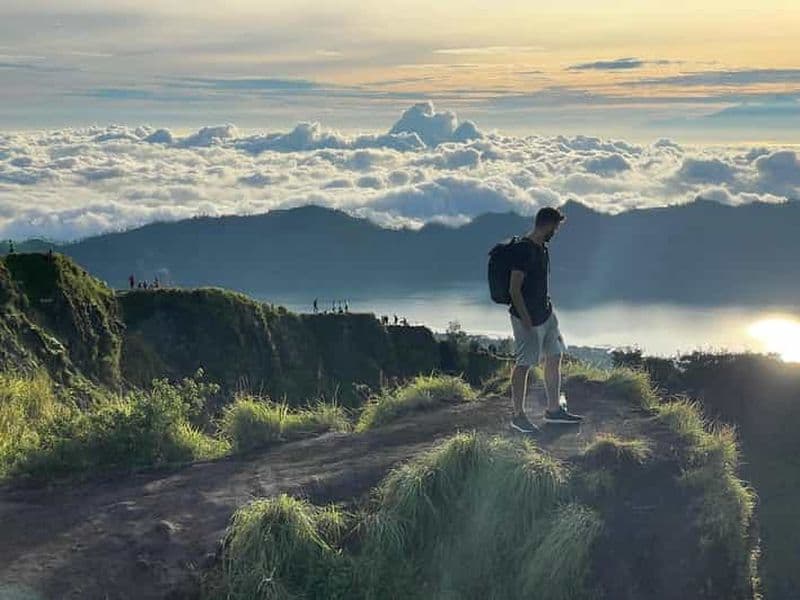 Depuis Ubud : Randonnée au Mont Batur avec source thermale