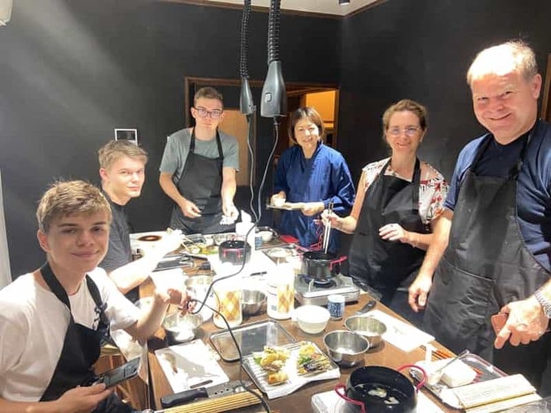 Kyoto : Cours de cuisine japonaise Washoku Bento en petit groupe