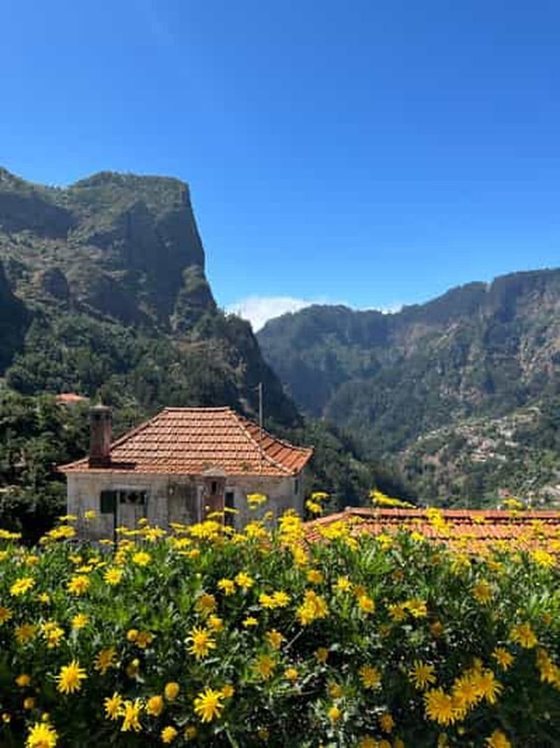Billet Funchal : visite de la Vallée des Nonnes en tuk tuk