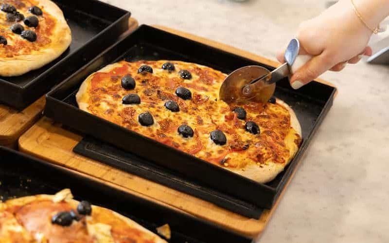 Billet Rome : Cours de cuisine sur la pizza et le Tiramisù avec un verre de vin