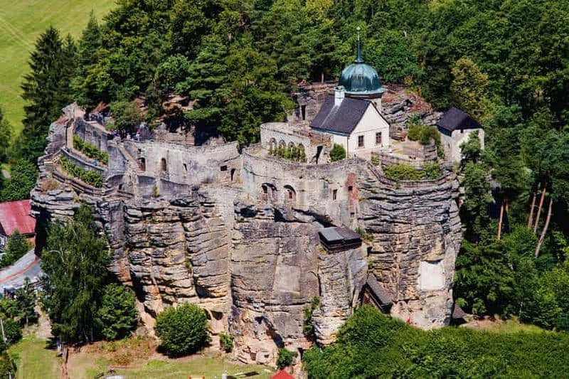 Billet Depuis Prague : randonnée vers des volcans célèbres et des merveilles géologiques