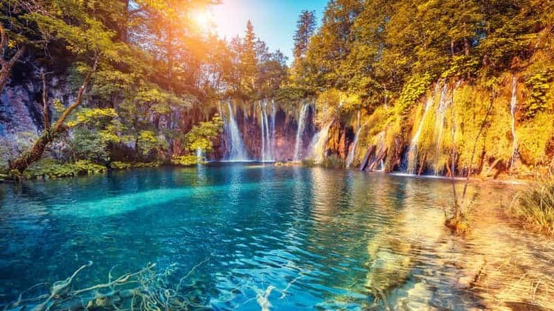 Billet Split : transfert à Zagreb avec billets d'entrée aux lacs de Plitvice