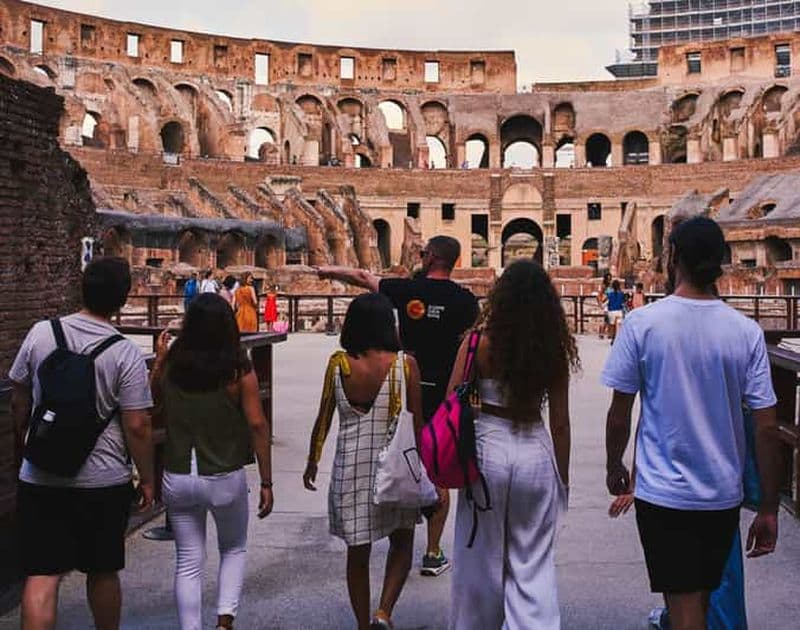 Billet Rome : Accès aux arènes du Colisée et visite en petit groupe de la ville antique
