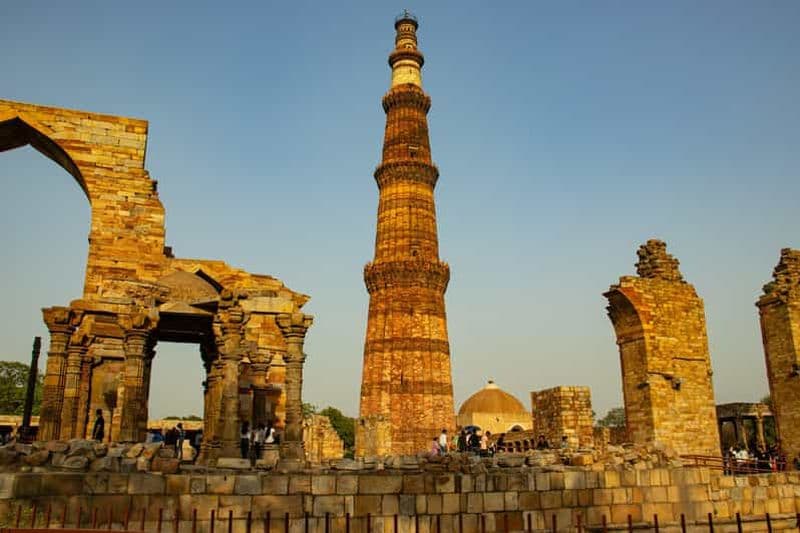Billet Delhi : Visite privée du complexe Qutub Minar avec prise en charge à l'hôtel