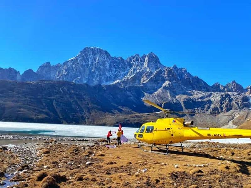 Billet De Katmandou : Excursion en hélicoptère dans l'Himalaya jusqu'à Gosaikunda