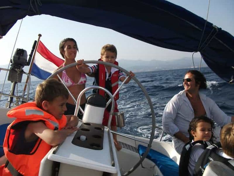 Billet Toujours en privé, 4 heures - Voile - Charter yacht - paddle