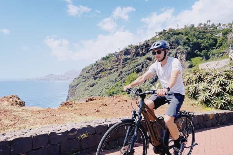 Visite autonome en vélo électrique de Funchal à Garajau