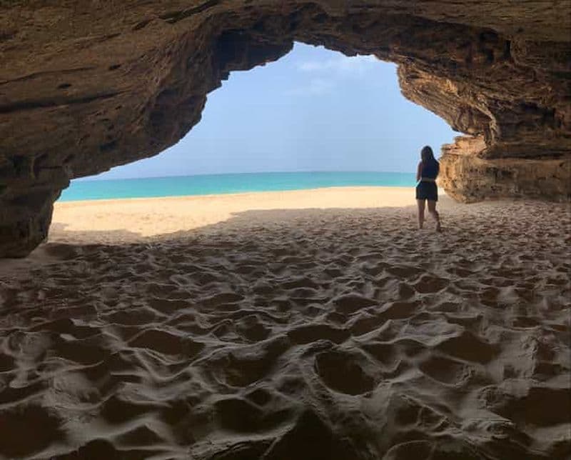 Boa Vista : Santa Monica, Dunes, Grottes et Village en 4x4