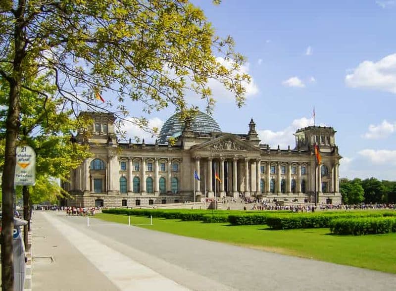 Berlin : visite du Reichstag, de la salle plénière, de la coupole et du gouvernement