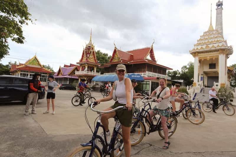 Couleurs de Bangkok : Visite en petit groupe de 4 heures à vélo