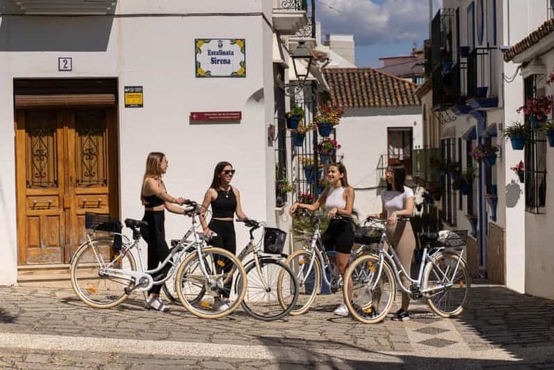 Les secrets les mieux gardés d'Estepona : Visite guidée à vélo de la ville
