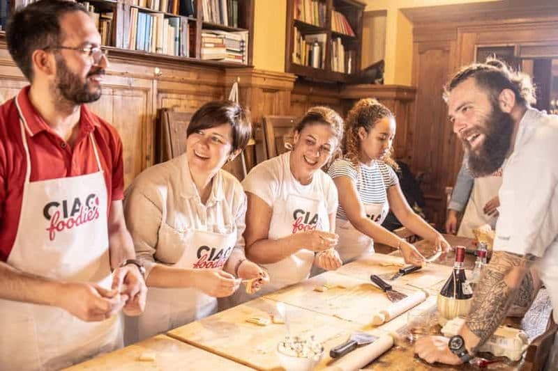 Billet Florence : Cours de pâtes et de Tiramisu avec vin à volonté
