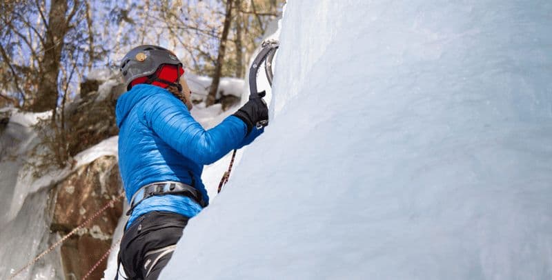 Dysart et autres : Escalade sur glace dans la forêt d'Haliburton