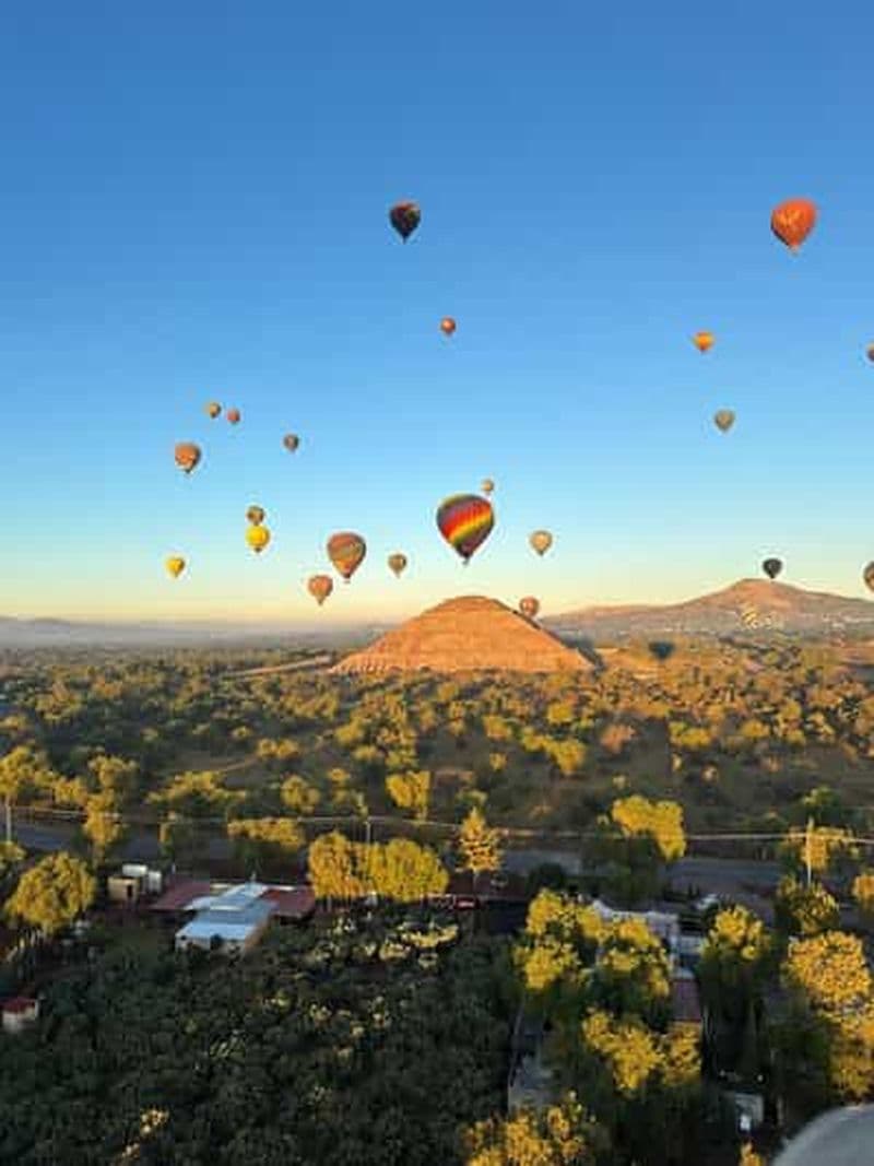 Billet Vol en montgolfière inoubliable au-dessus de Teotihuacan et de ses grottes