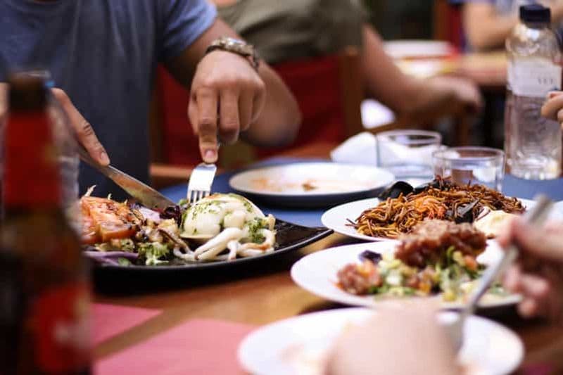 Billet Barcelone : visite culinaire de la vieille ville avec tapas, paella et 8 dégustations