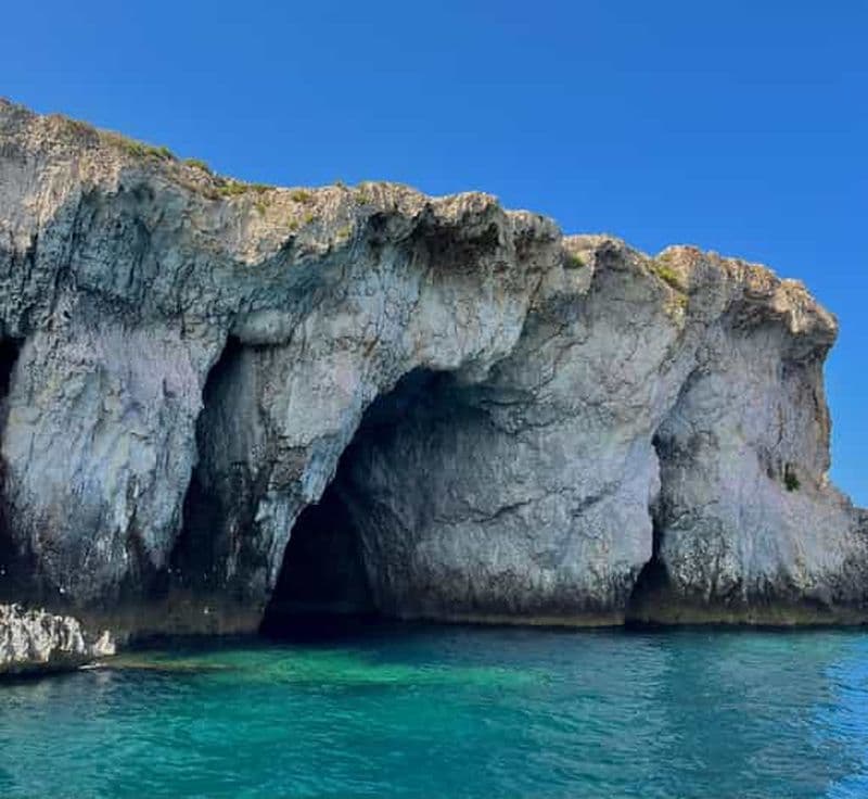 Billet Siracusa : tour en bateau - Île d'Ortigia et les grottes marines !