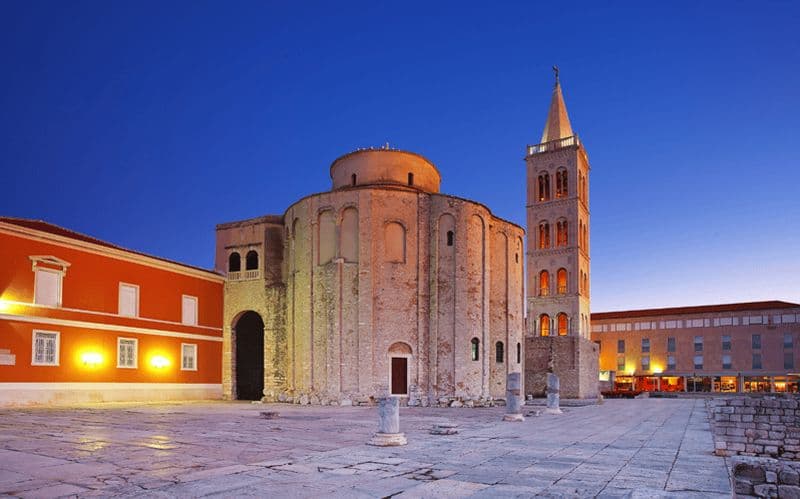 Zadar : Visite à pied de la vieille ville en soirée