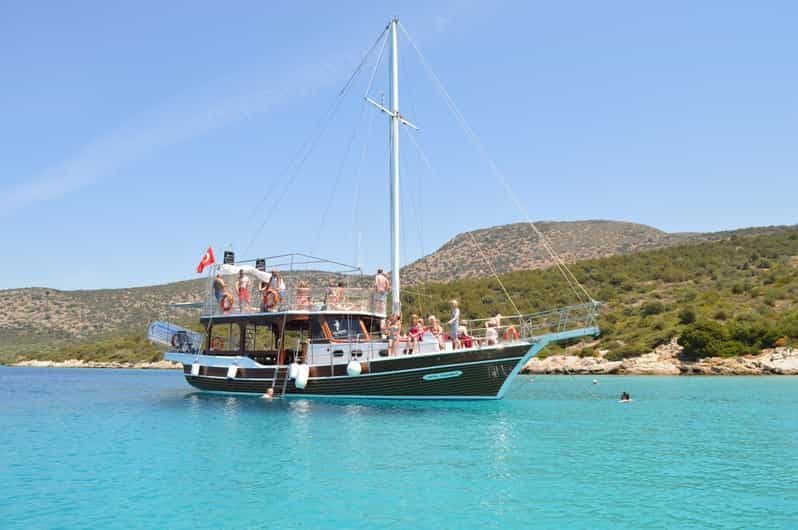 Billet Bodrum : tour en bateau d'Orak ou de l'île Noire avec déjeuner