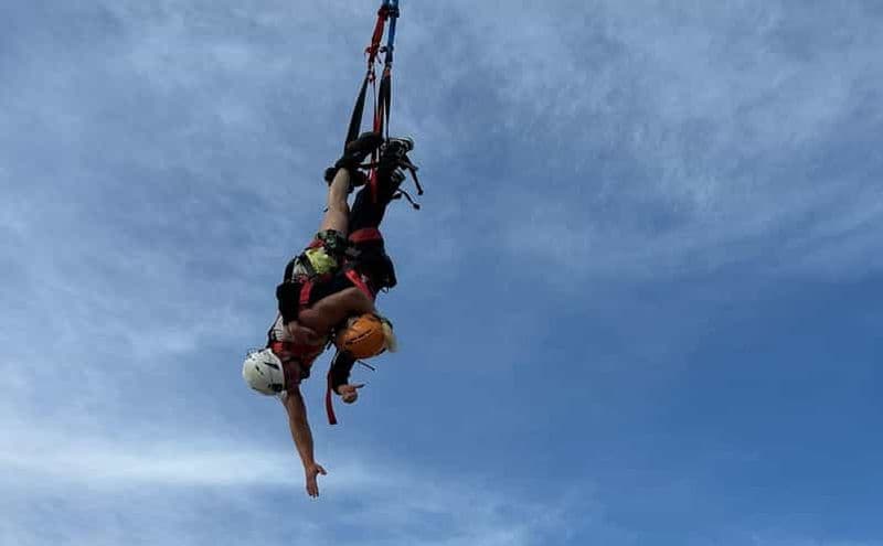 Novalja : Saut à l'élastique en tandem sur la plage de Zrce