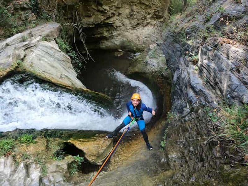 Billet Depuis Marbella : Visite guidée de canyoning à Sima del Diablo