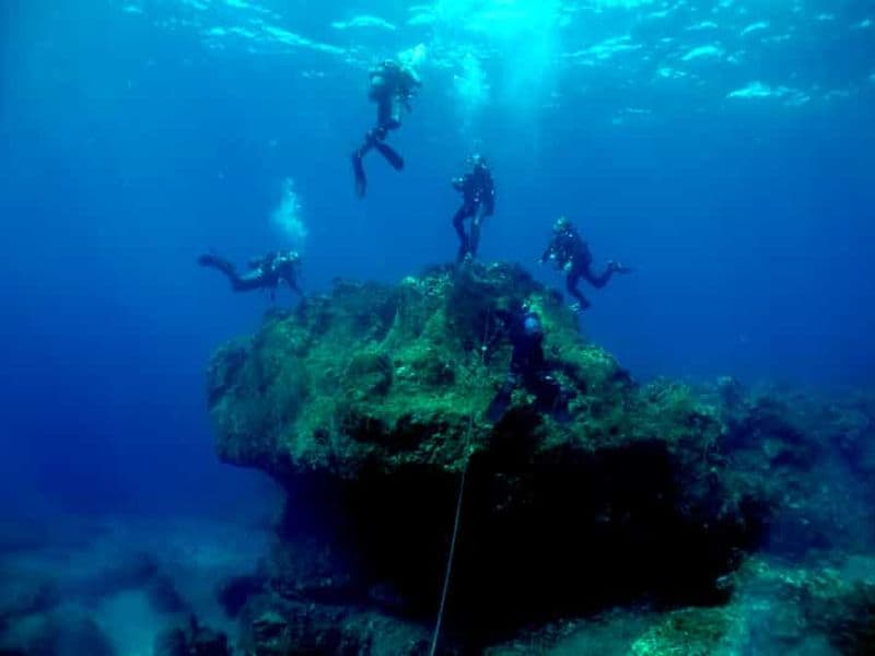 Santorin : expérience de plongée sous-marine pour les débutants