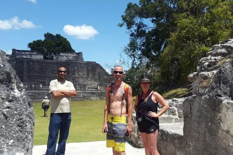 Billet Belize City : visite du site maya de Xunantunich et expérience de tubing