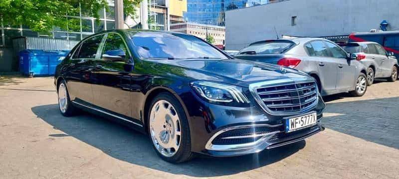 Varsovie : Aéroport Chopin (WAW) Transfert privé (1-20 PAX)