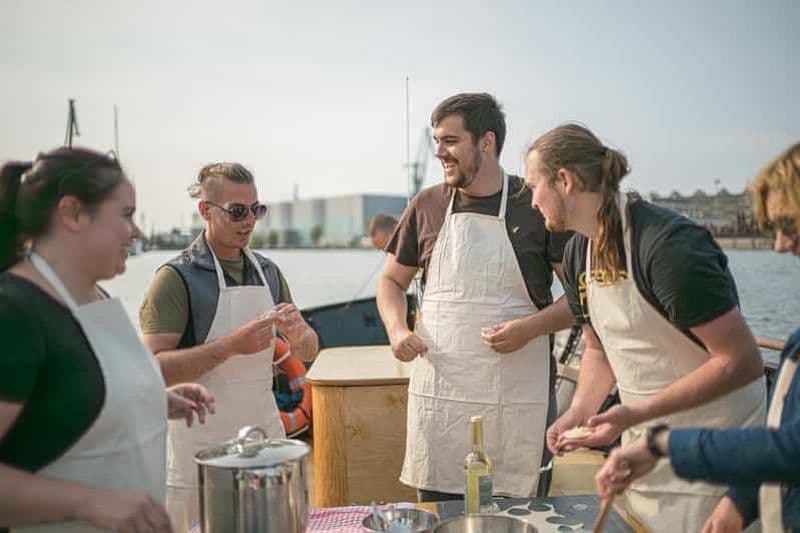 Billet Gdańsk : croisière dans le chantier naval et le port avec dégustation de pierogi
