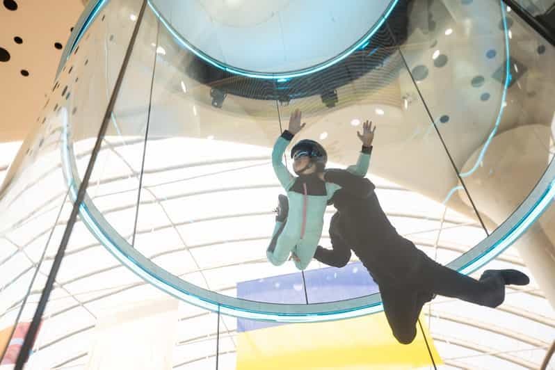 Hyderabad : expérience de parachutisme en salle