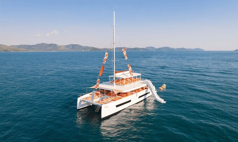 Pattaya : 3 circuits dans les îles - Croisière d'une journée en catamaran pour faire la fête
