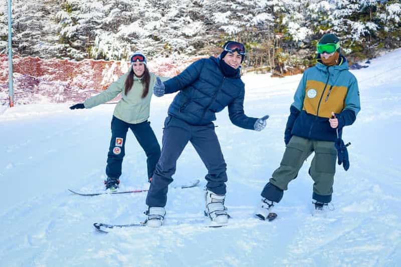 Ushuaia : cours de ski ou de snowboard avec forfait de remontées mécaniques et déjeuner